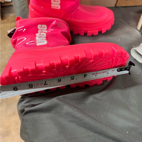 UGG Classic Brellah Mini boots in the "Super Coral" or "Flamingo Pink" colorway - Picture 8 of 9